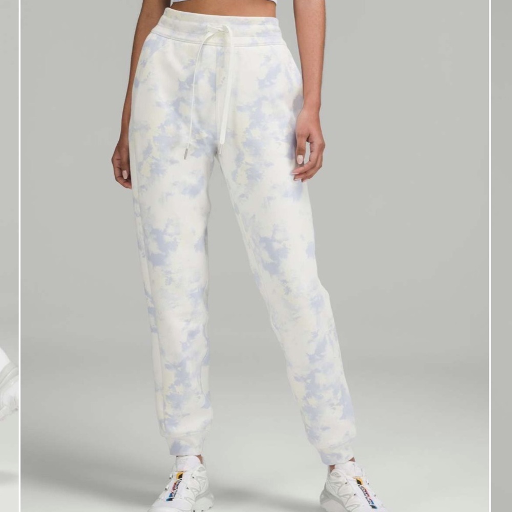 Lululemon Scuba High Rise Jogger Size 10